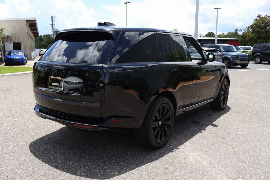 2025 Land Rover Range Rover Plug-In Hybrid SE