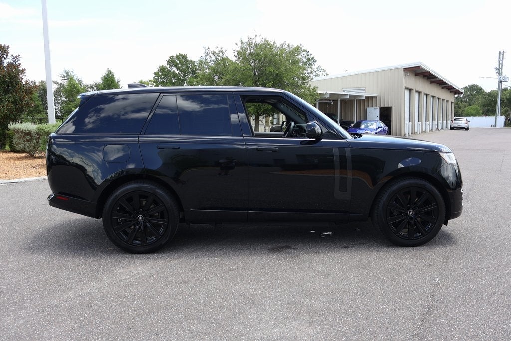 2025 Land Rover Range Rover Plug-In Hybrid SE