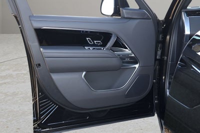 2026 Land Rover Range Rover Plug-In Hybrid SE