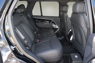 2026 Land Rover Range Rover Plug-In Hybrid SE