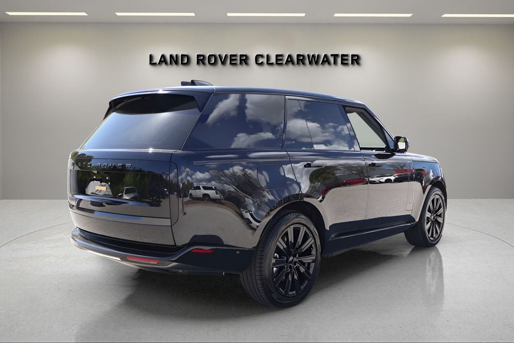 2026 Land Rover Range Rover Plug-In Hybrid SE