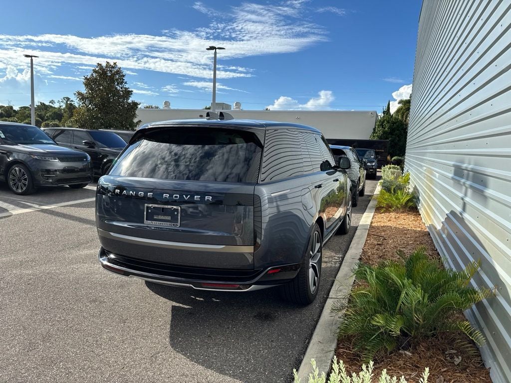 2024 Land Rover Range Rover SE
