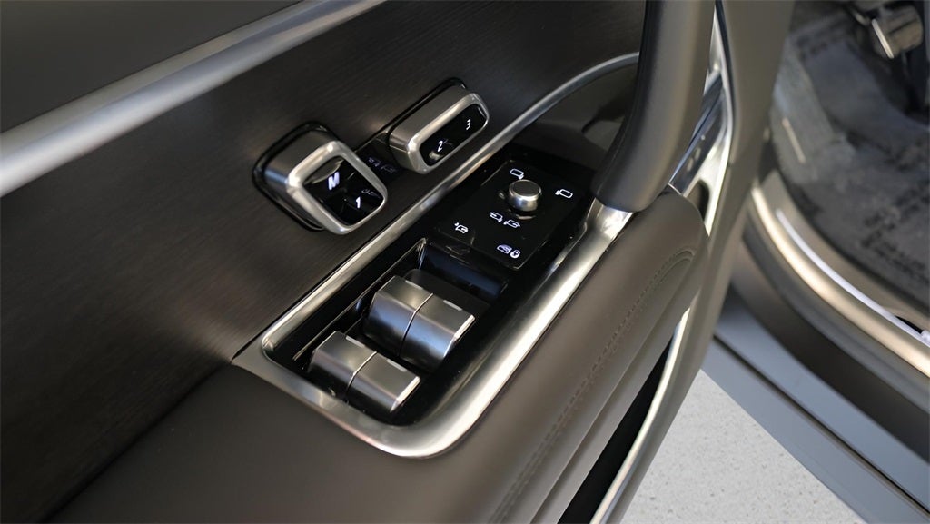 2026 Land Rover Range Rover SE