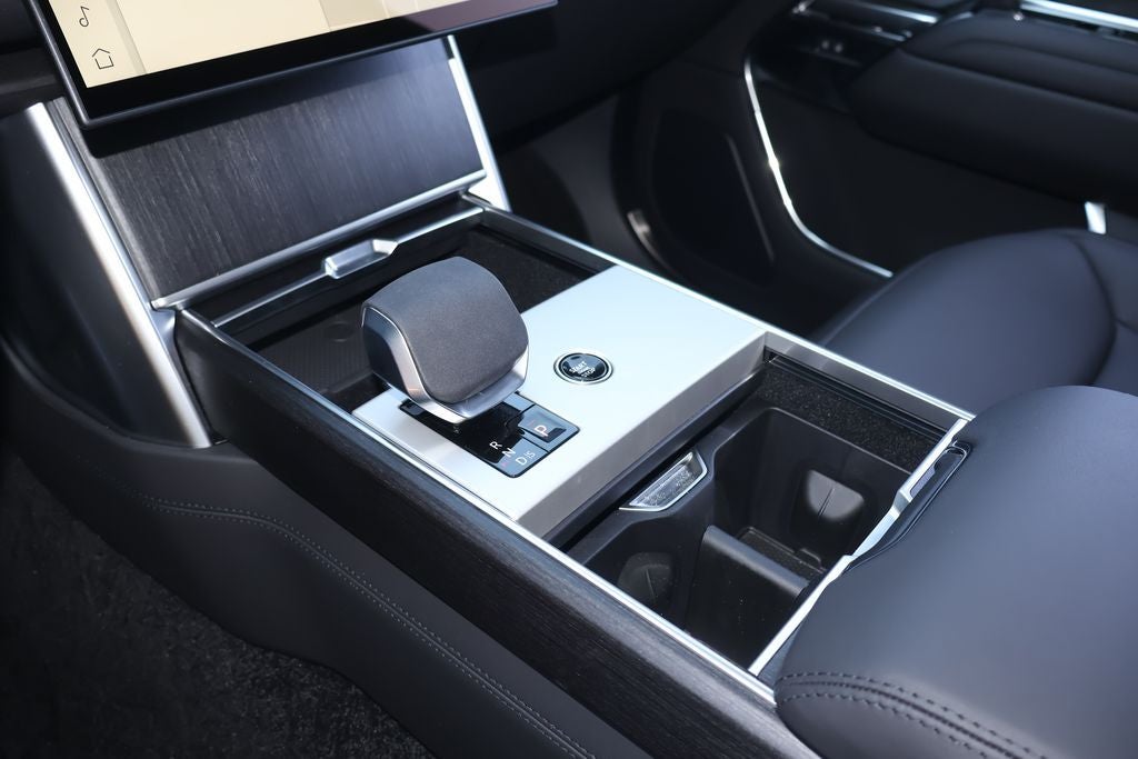 2026 Land Rover Range Rover SE