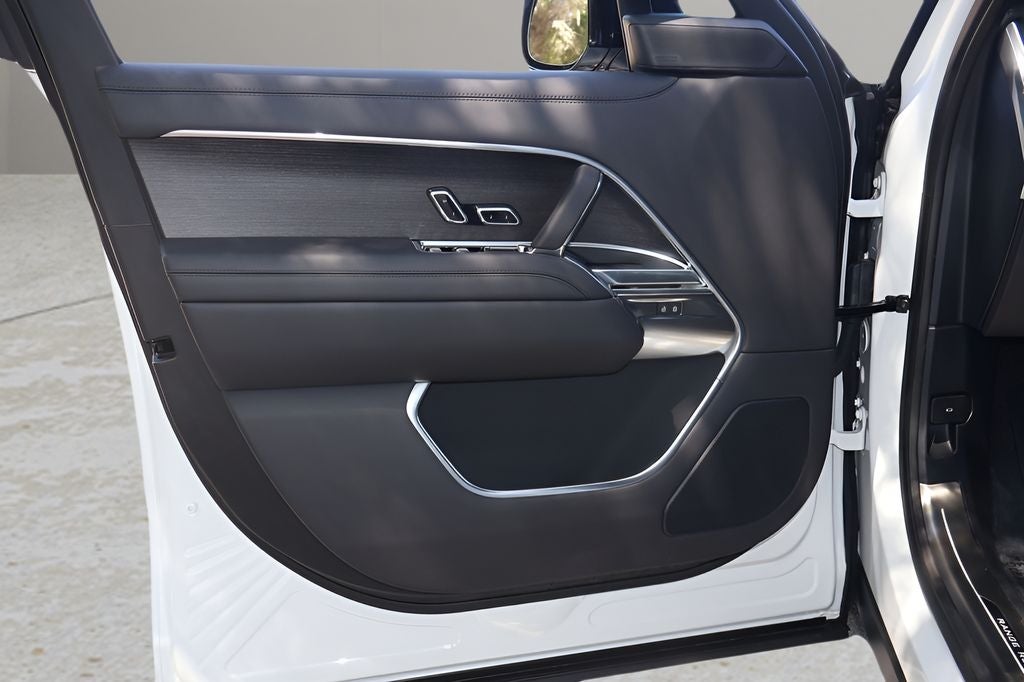 2026 Land Rover Range Rover SE