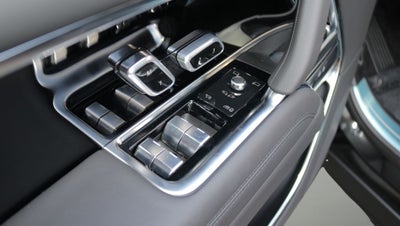 2026 Land Rover Range Rover SE