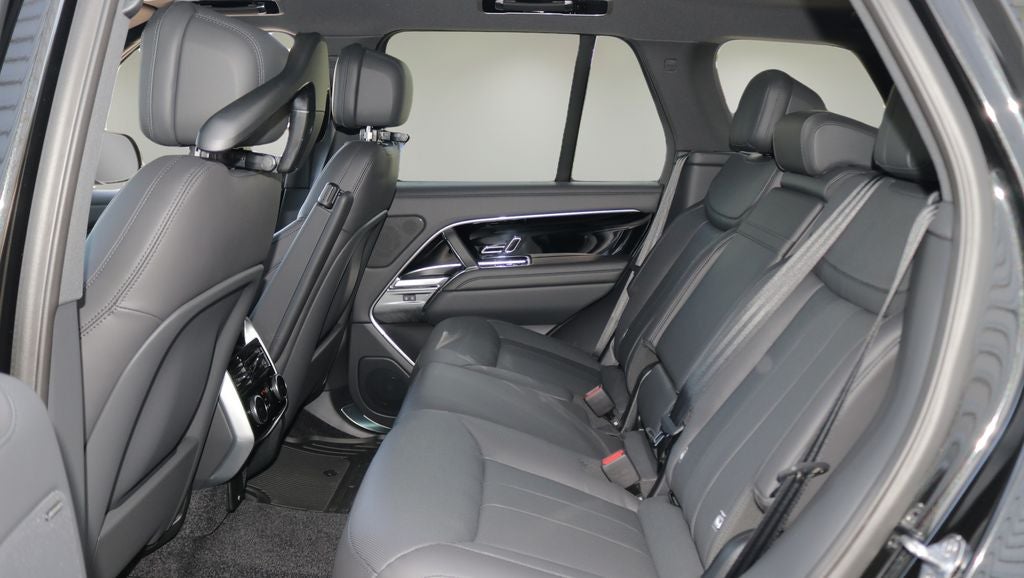 2026 Land Rover Range Rover SE