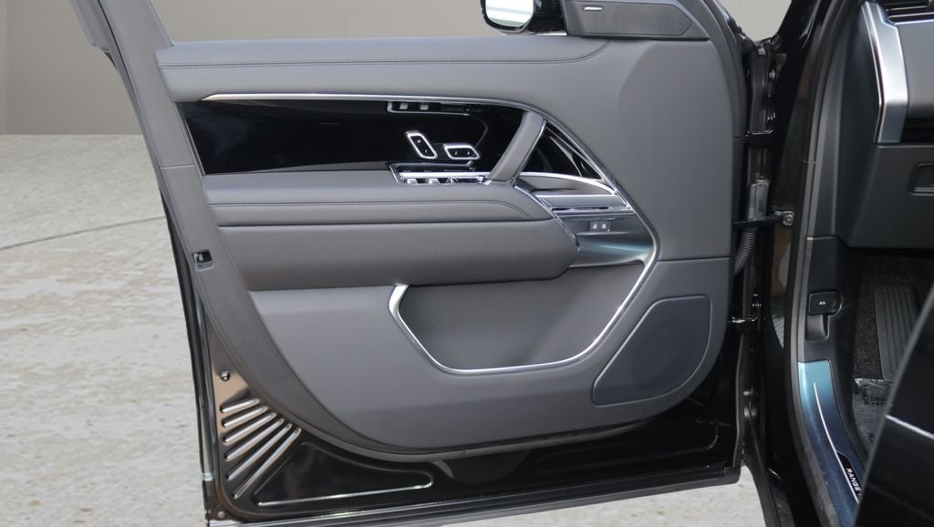 2026 Land Rover Range Rover SE
