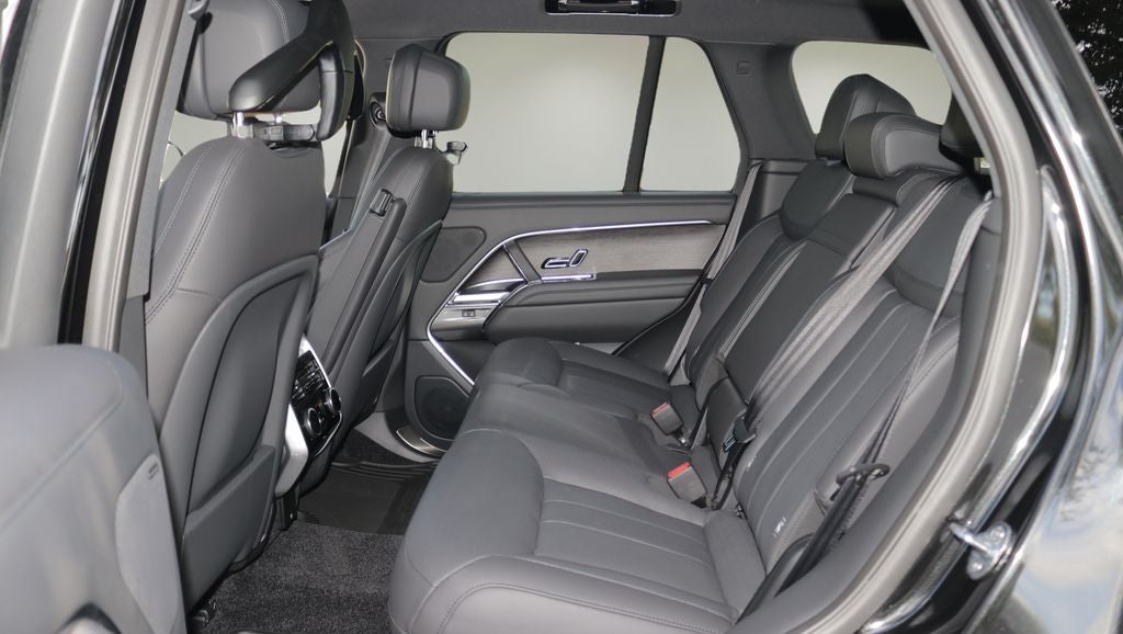 2026 Land Rover Range Rover SE