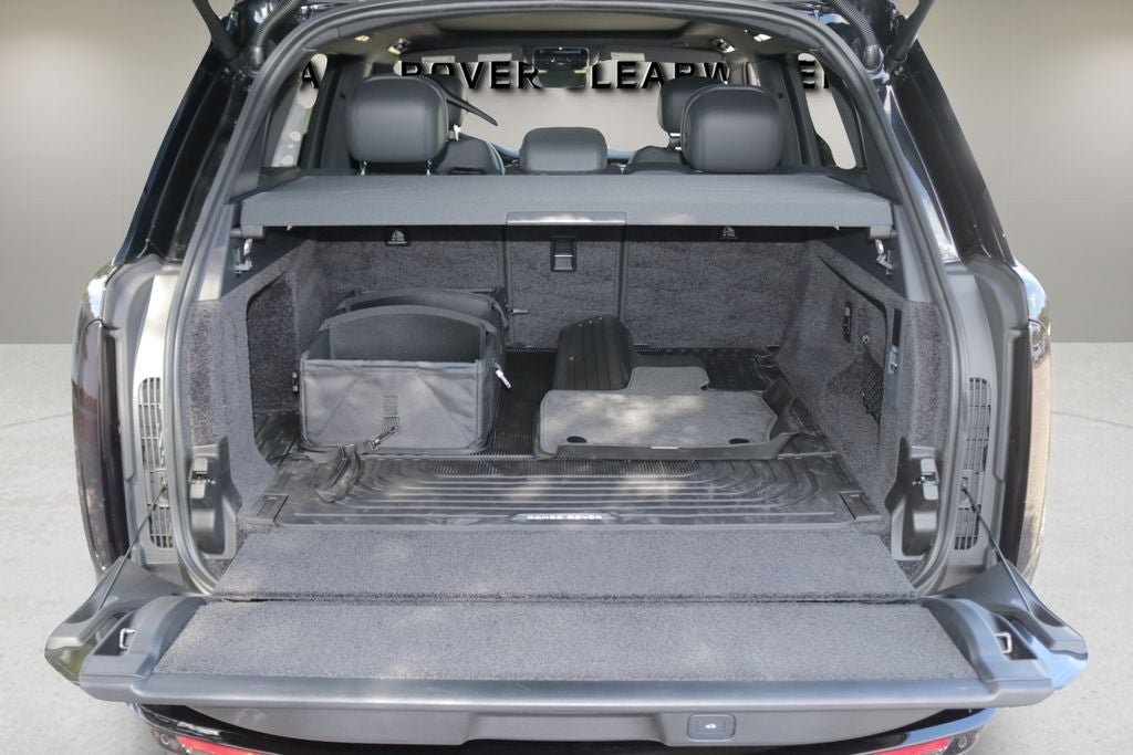 2026 Land Rover Range Rover SE