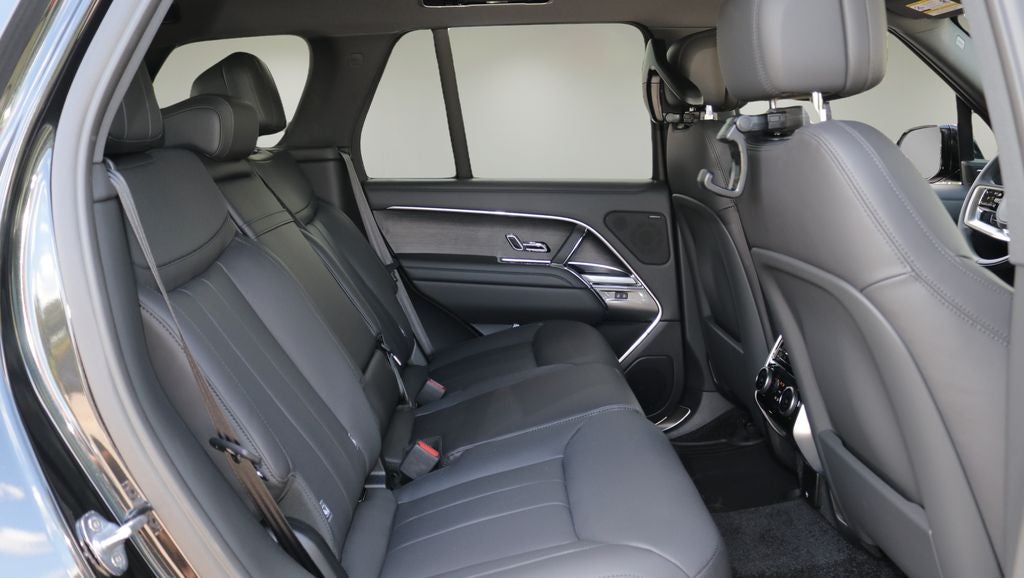2026 Land Rover Range Rover SE