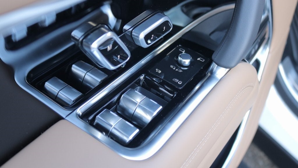 2026 Land Rover Range Rover SE