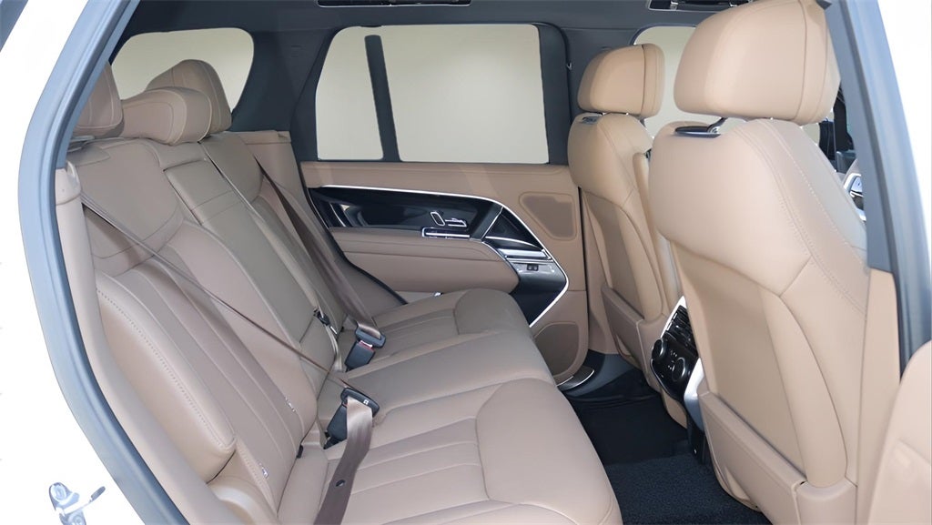 2026 Land Rover Range Rover SE