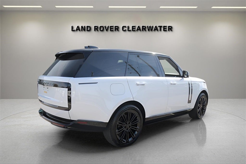 2026 Land Rover Range Rover SE