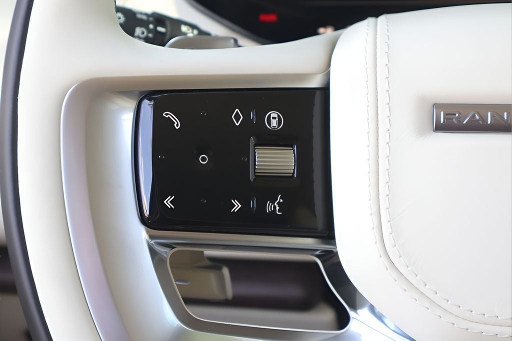 2026 Land Rover Range Rover SE