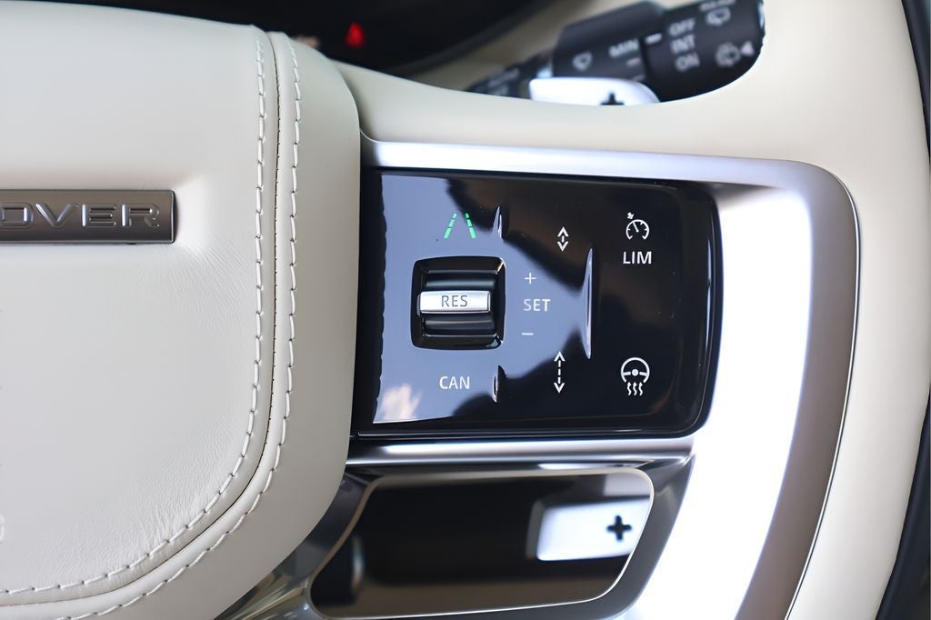 2026 Land Rover Range Rover SE