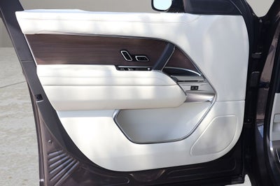2026 Land Rover Range Rover SE