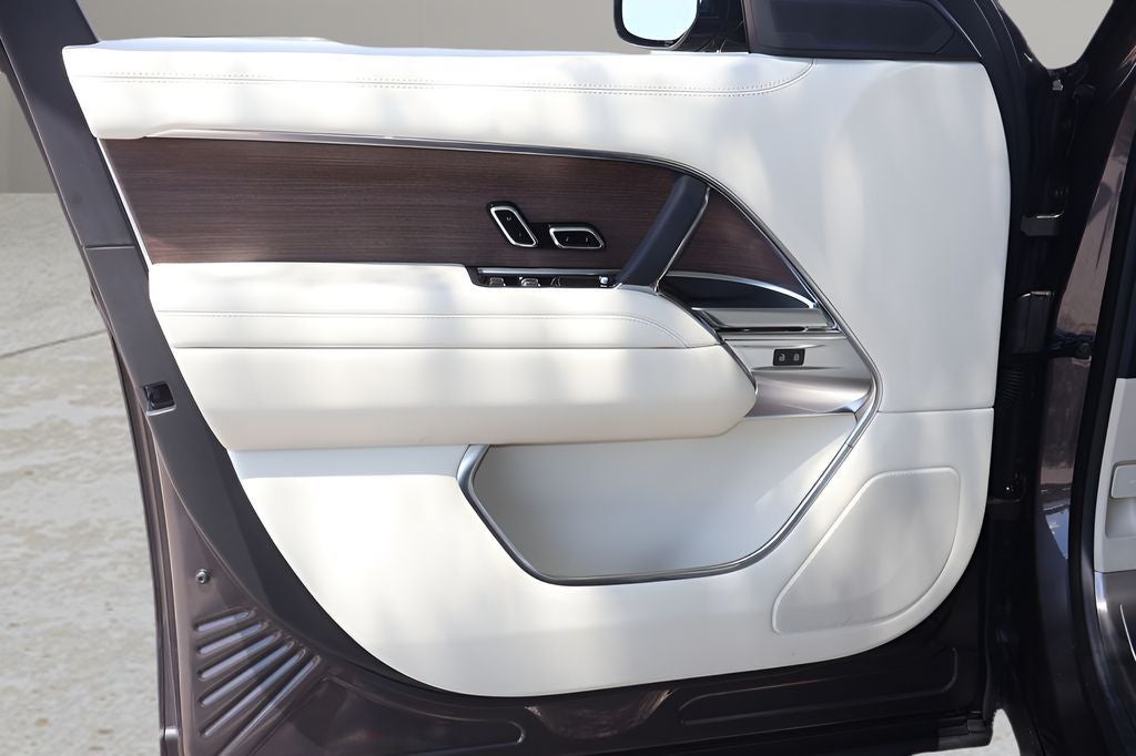 2026 Land Rover Range Rover SE