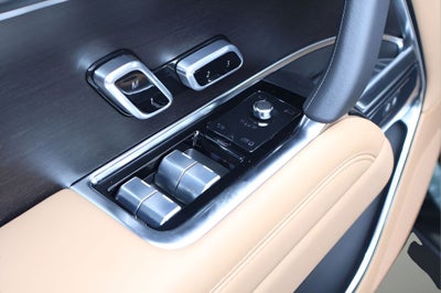 2026 Land Rover Range Rover SE