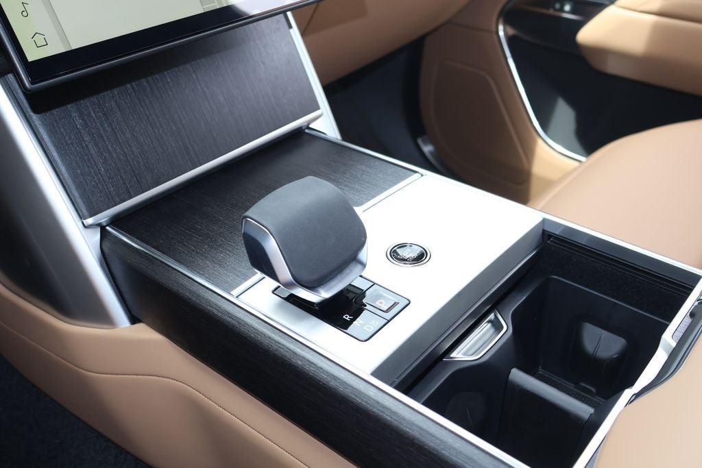 2026 Land Rover Range Rover SE