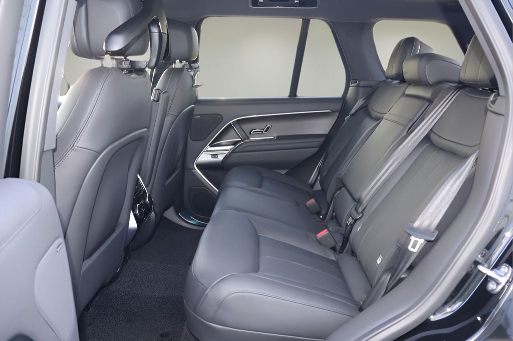 2026 Land Rover Range Rover SE