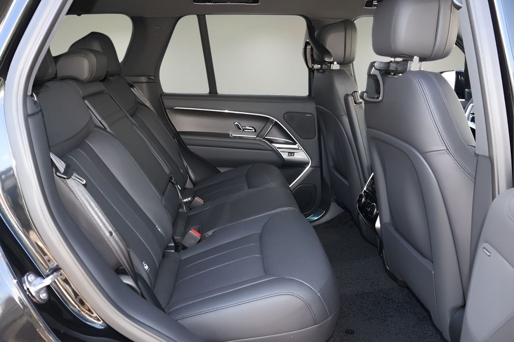 2026 Land Rover Range Rover SE