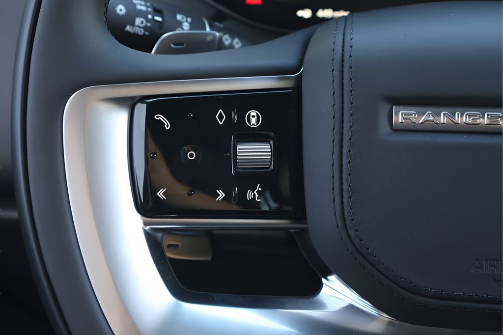 2026 Land Rover Range Rover SE