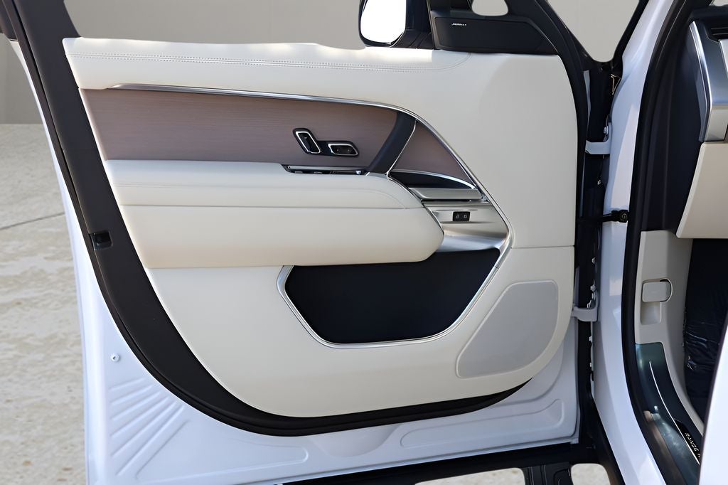 2026 Land Rover Range Rover SE