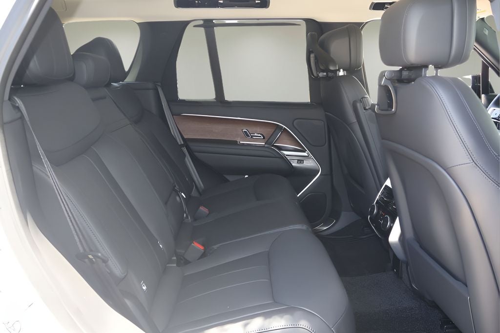 2026 Land Rover Range Rover SE