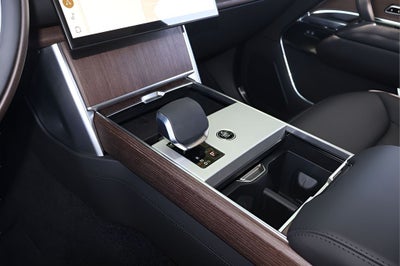 2026 Land Rover Range Rover SE