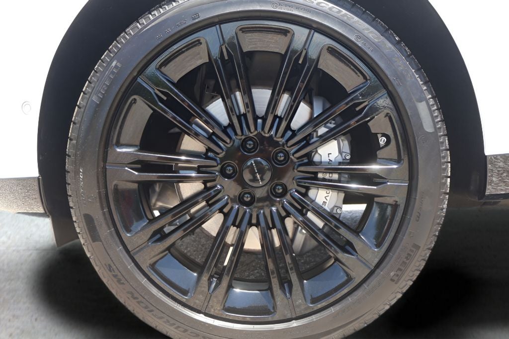 2026 Land Rover Range Rover SE