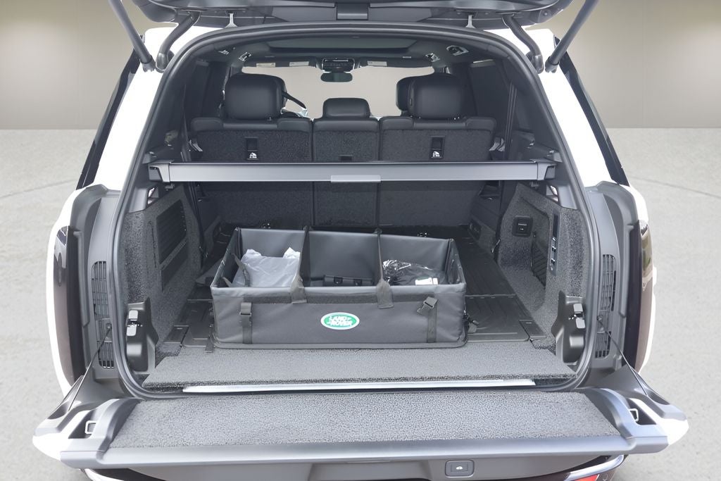 2026 Land Rover Range Rover SE LWB