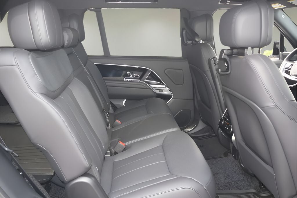 2026 Land Rover Range Rover SE LWB