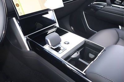 2026 Land Rover Range Rover SE LWB