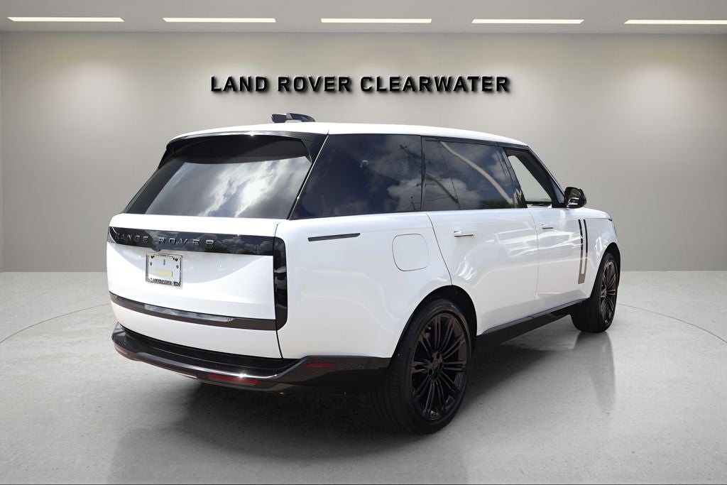 2026 Land Rover Range Rover SE LWB