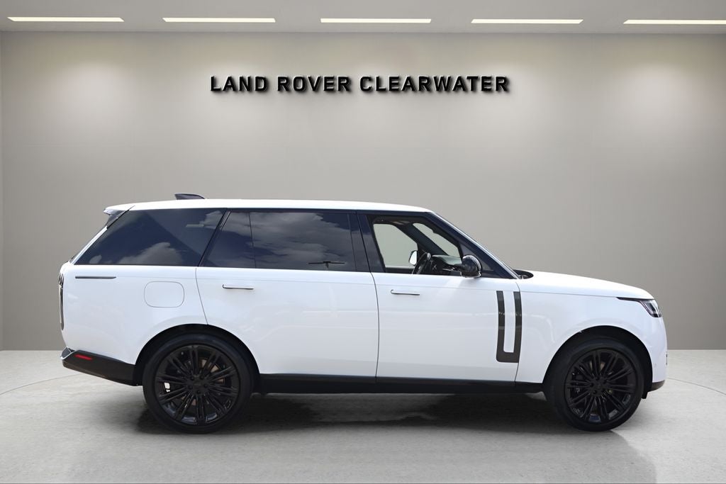 2026 Land Rover Range Rover SE LWB