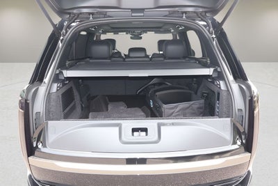 2026 Land Rover Range Rover SE LWB