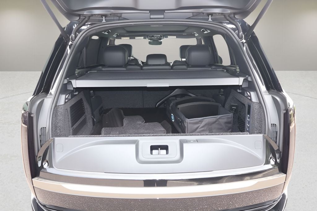 2026 Land Rover Range Rover SE LWB