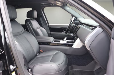 2026 Land Rover Range Rover SE LWB