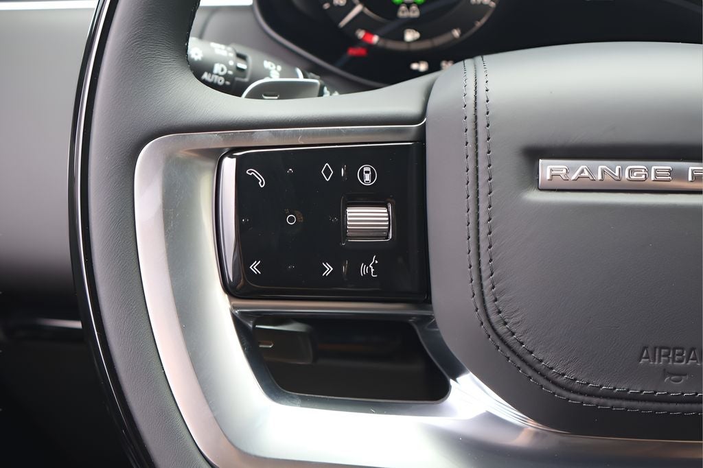 2026 Land Rover Range Rover SE LWB