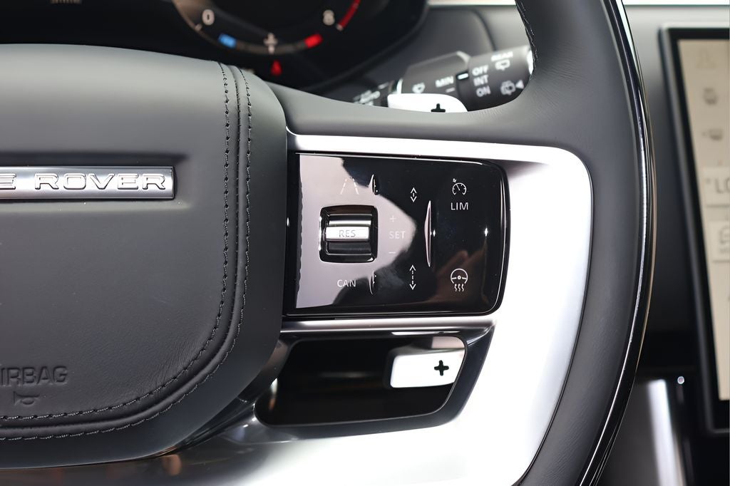 2026 Land Rover Range Rover SE LWB