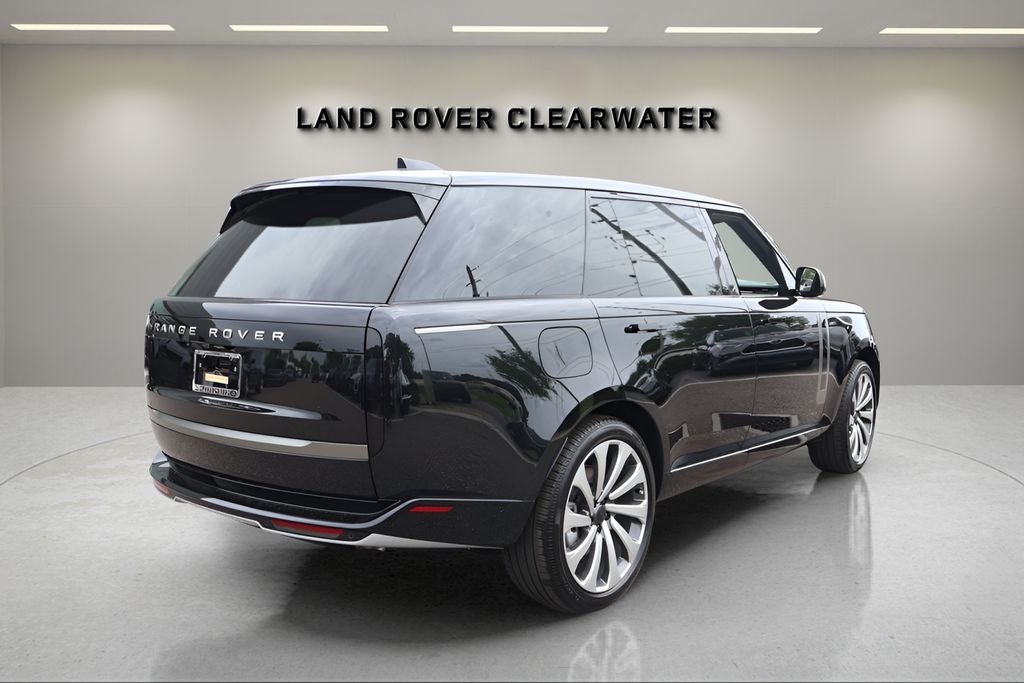 2026 Land Rover Range Rover SE LWB
