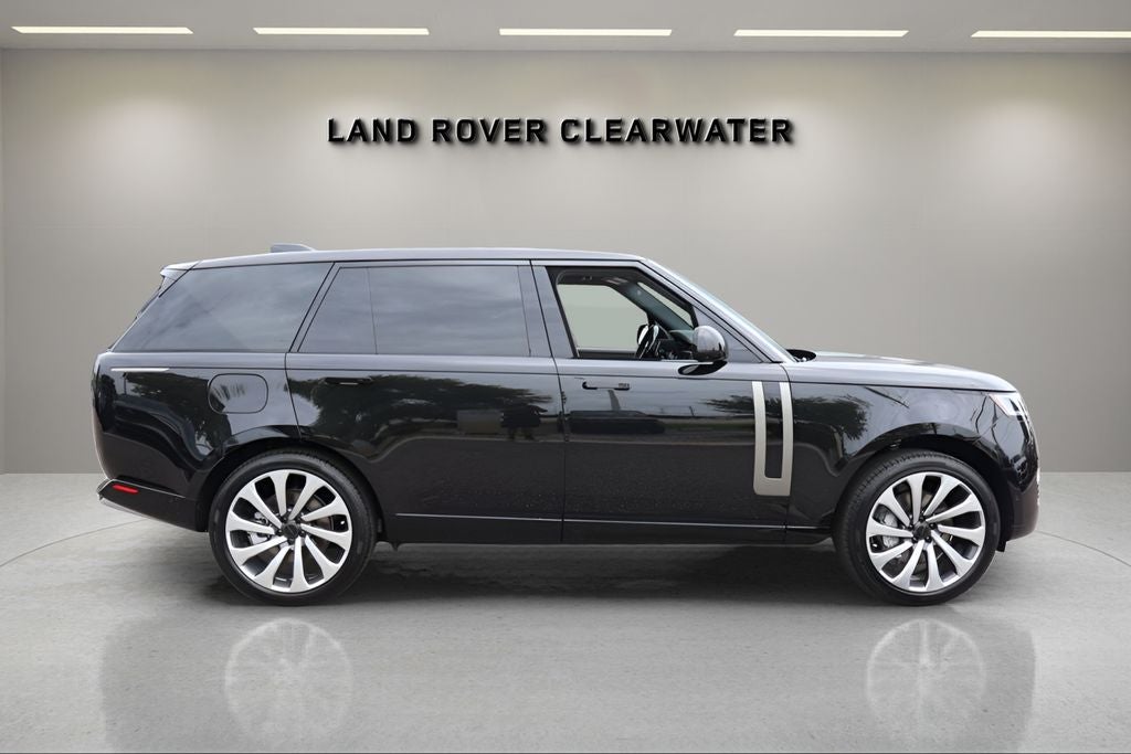2026 Land Rover Range Rover SE LWB