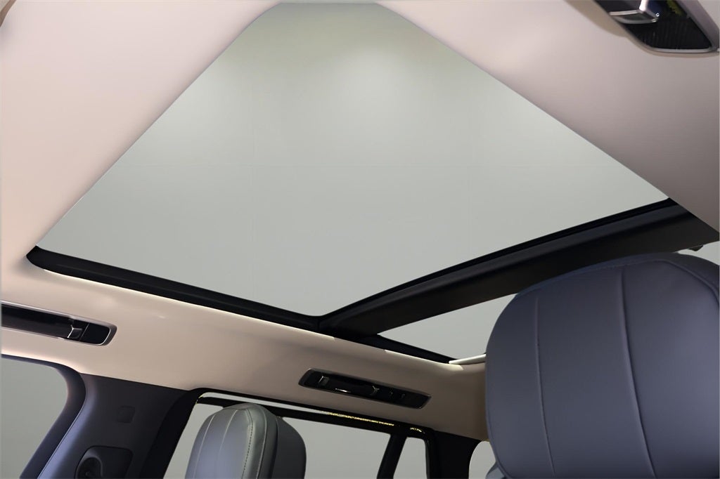 2026 Land Rover Range Rover SE LWB