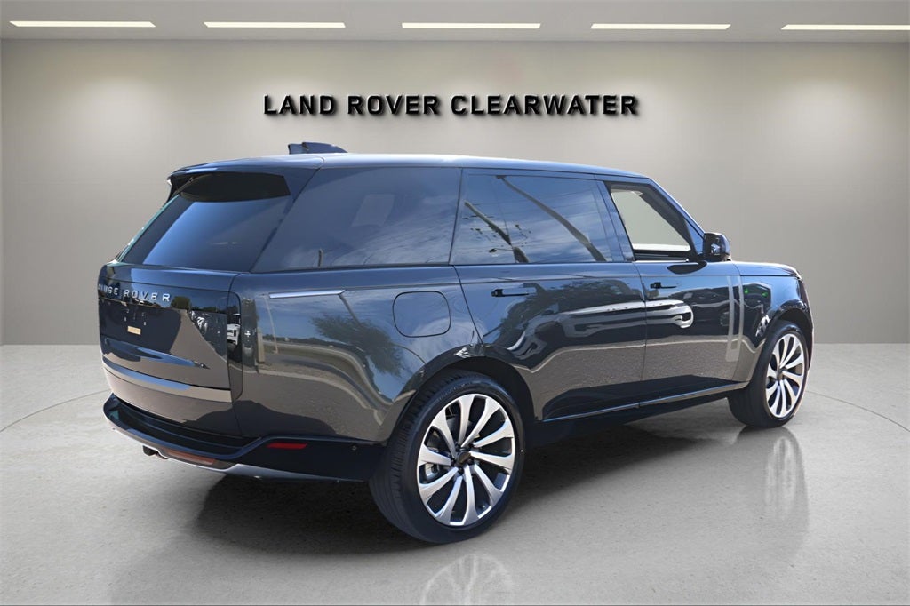 2026 Land Rover Range Rover SE LWB