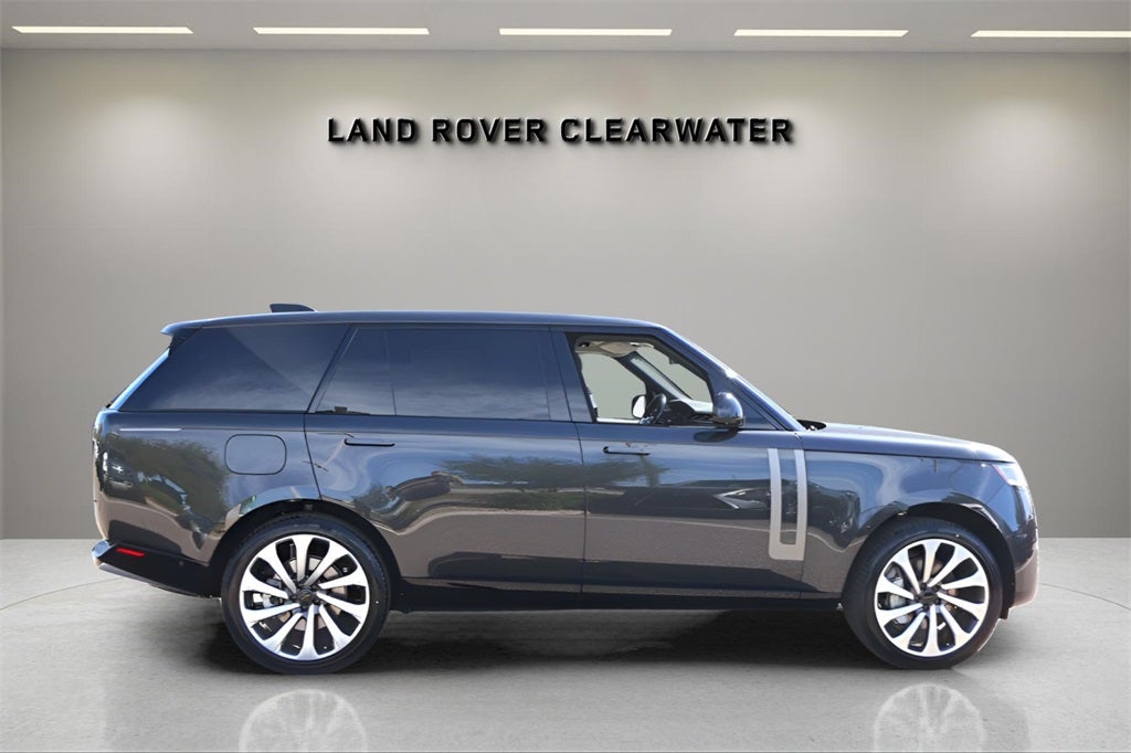 2026 Land Rover Range Rover SE LWB