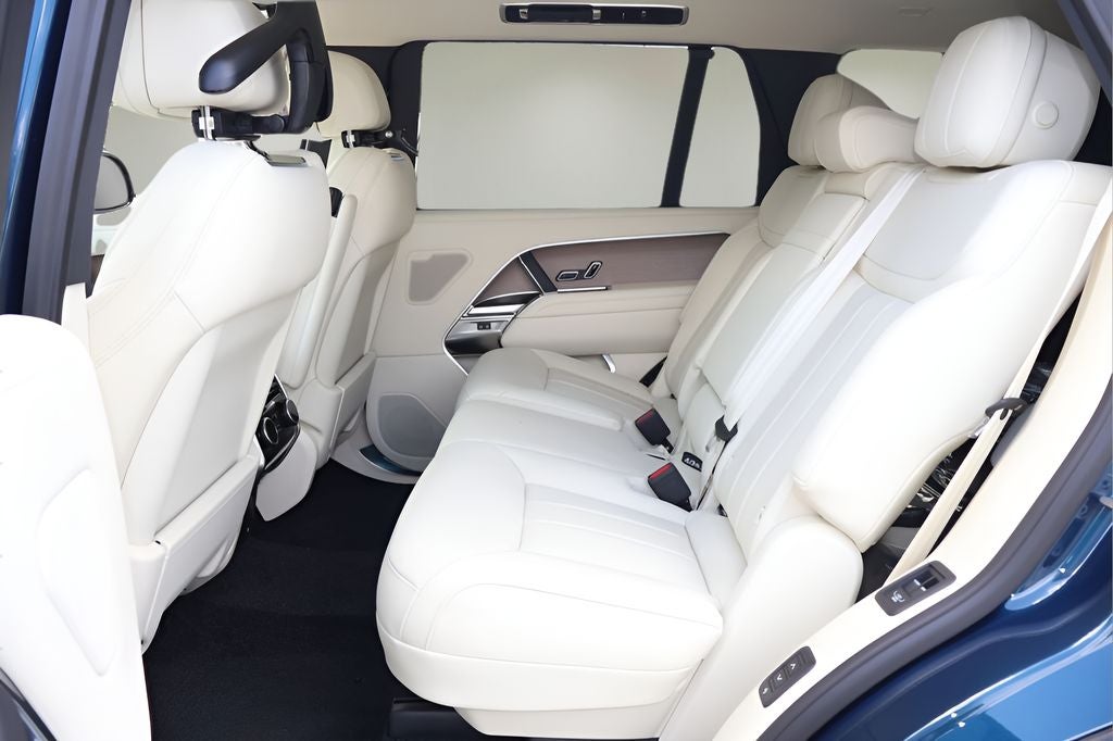 2026 Land Rover Range Rover SE LWB