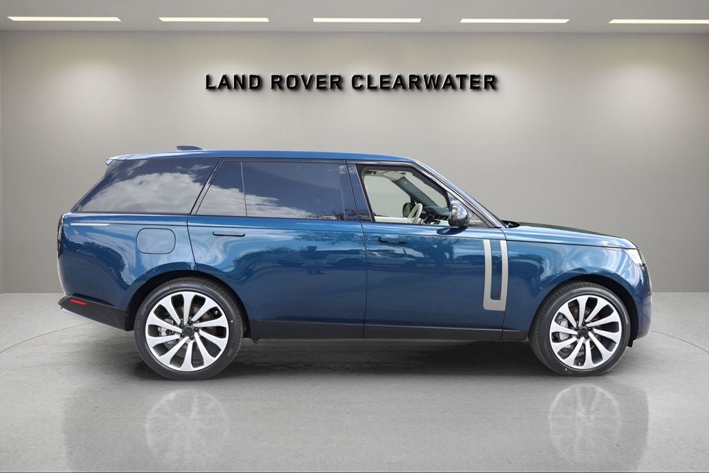 2026 Land Rover Range Rover SE LWB