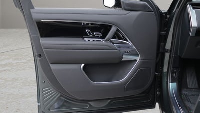 2026 Land Rover Range Rover SE LWB
