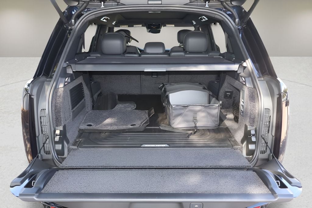 2026 Land Rover Range Rover SE LWB